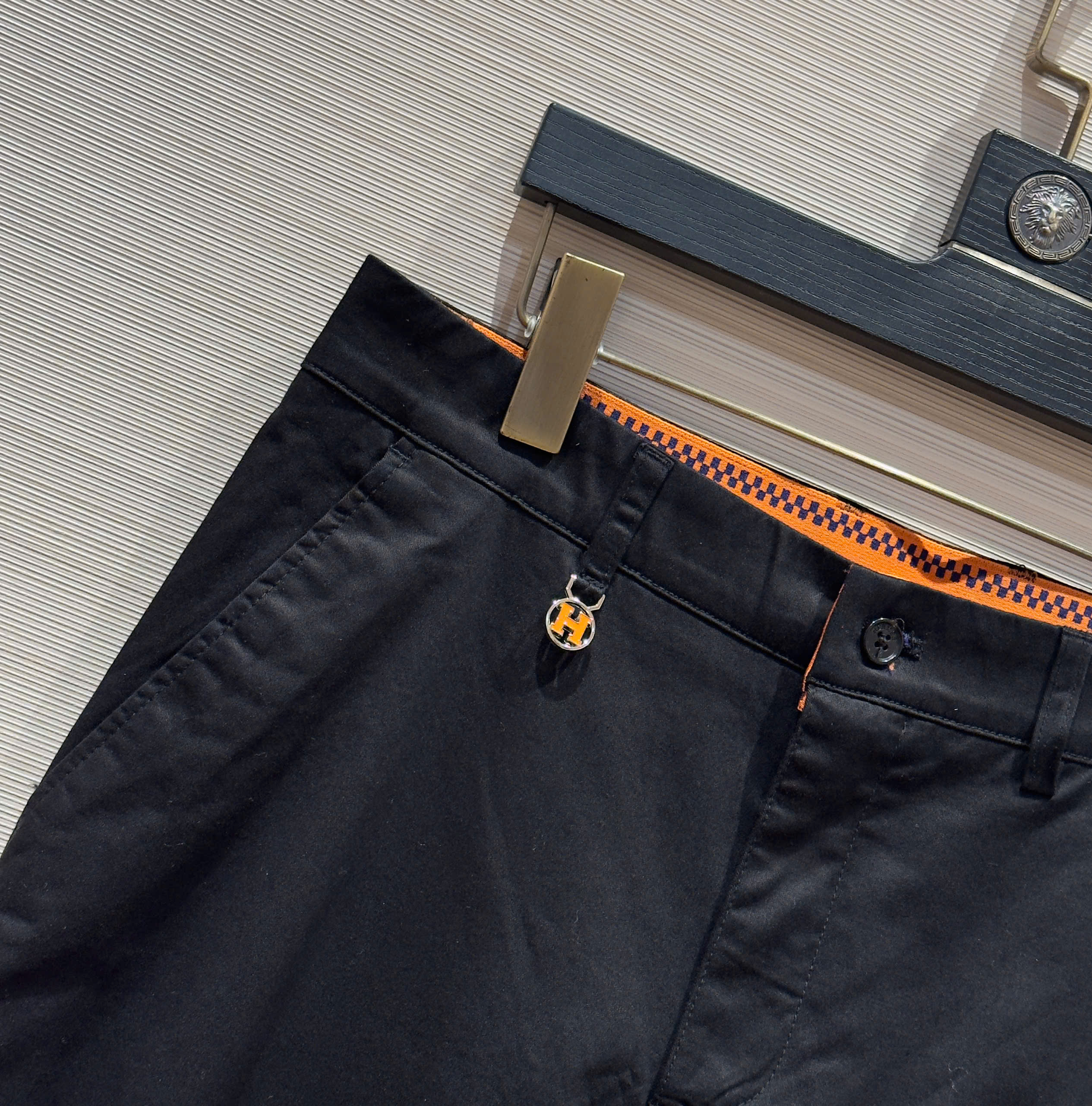 Quần dài kaki Hermes HM Đen phối Cam tag logo H Like Auth 1-1 on web DDT